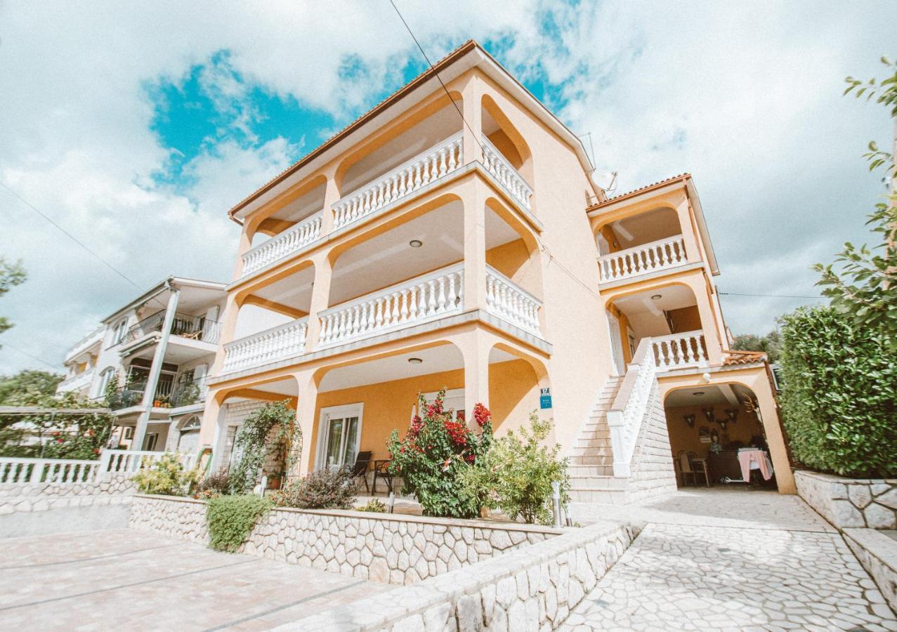 Apartments Vukic Crikvenica Luaran gambar