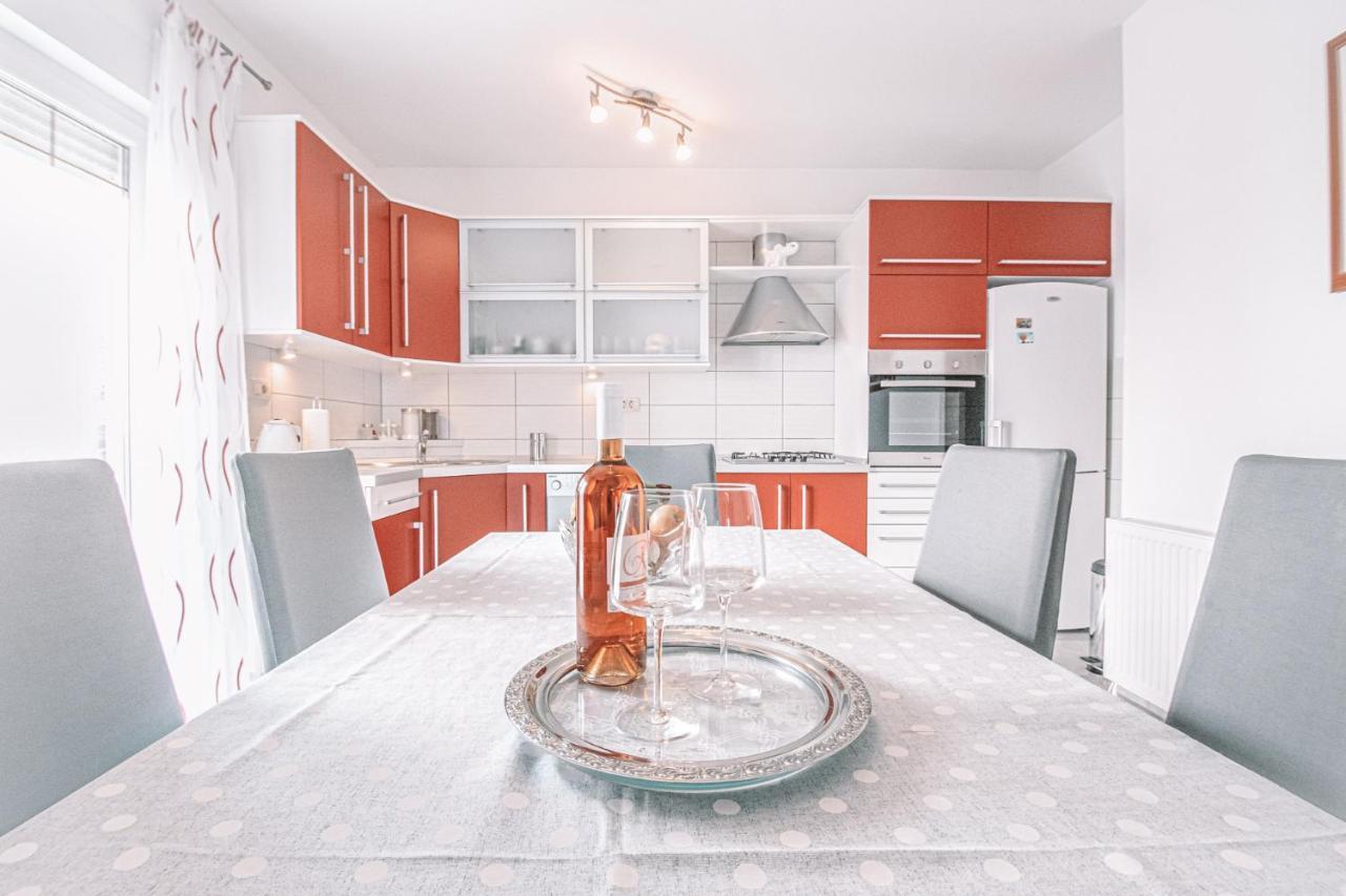 Apartments Vukic Crikvenica Luaran gambar