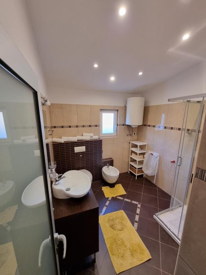 Apartments Vukic Crikvenica Luaran gambar