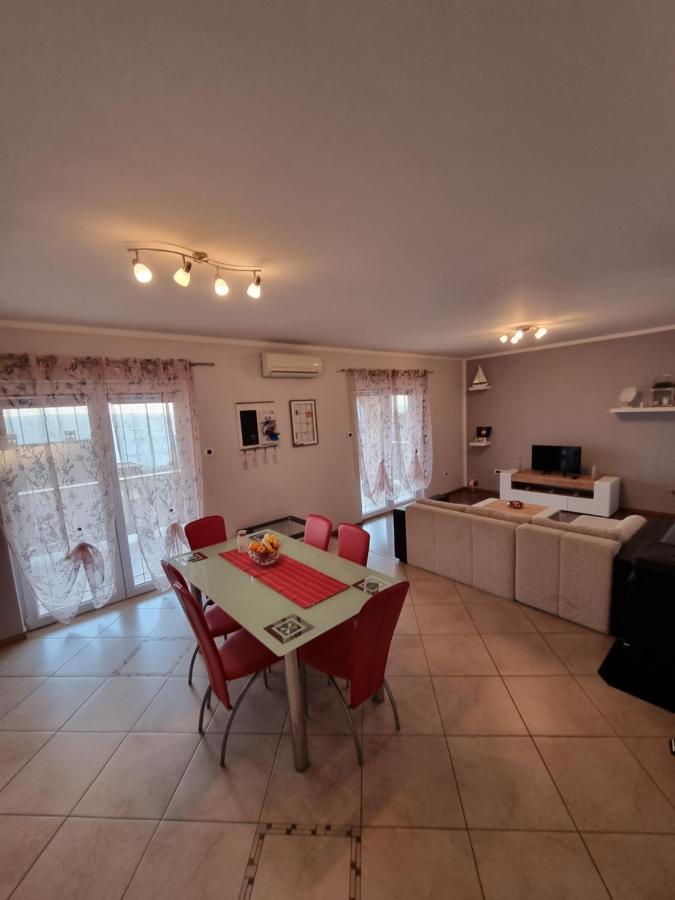 Apartments Vukic Crikvenica Luaran gambar